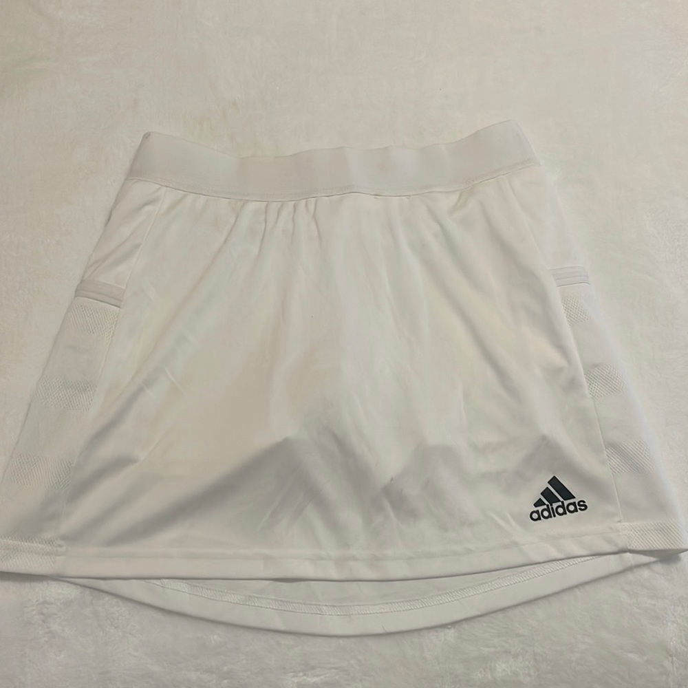 Adidas climalite skort. Size small adjustable!